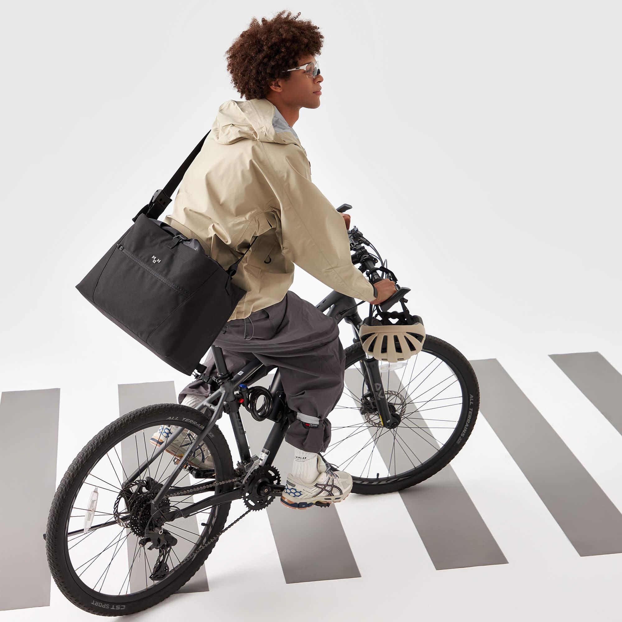 Loop Crossbody Bag | Urban Cycling