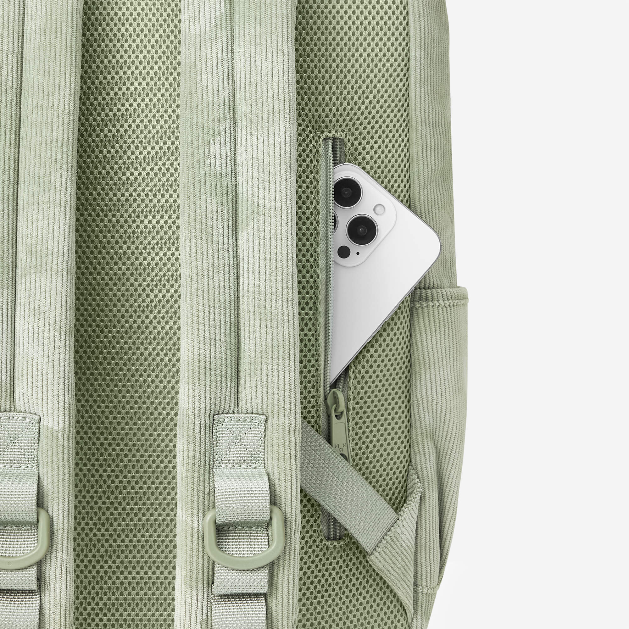 Young Tour Backpack | Corduroy | 6L