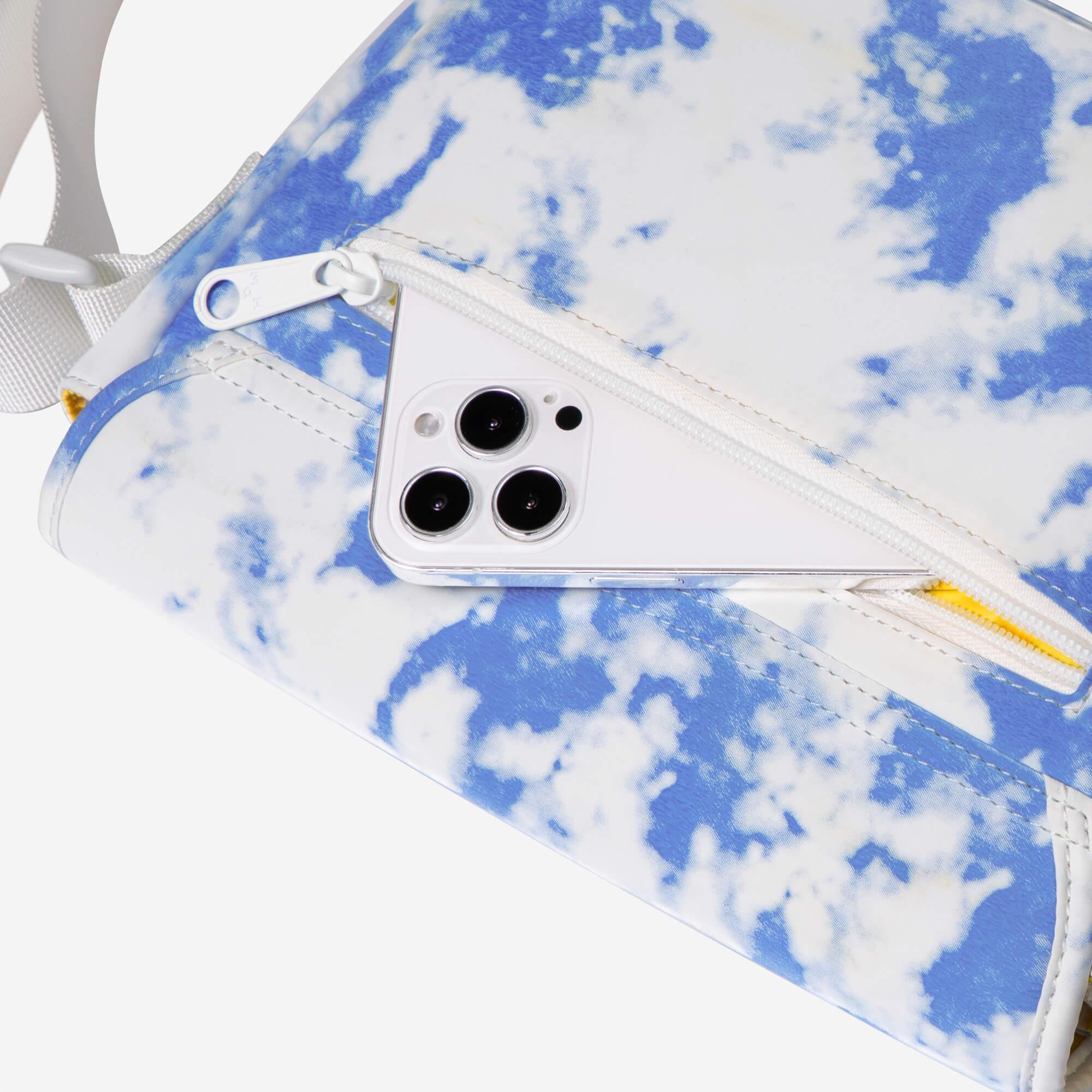 Young Cross Shuttle | Let's Go