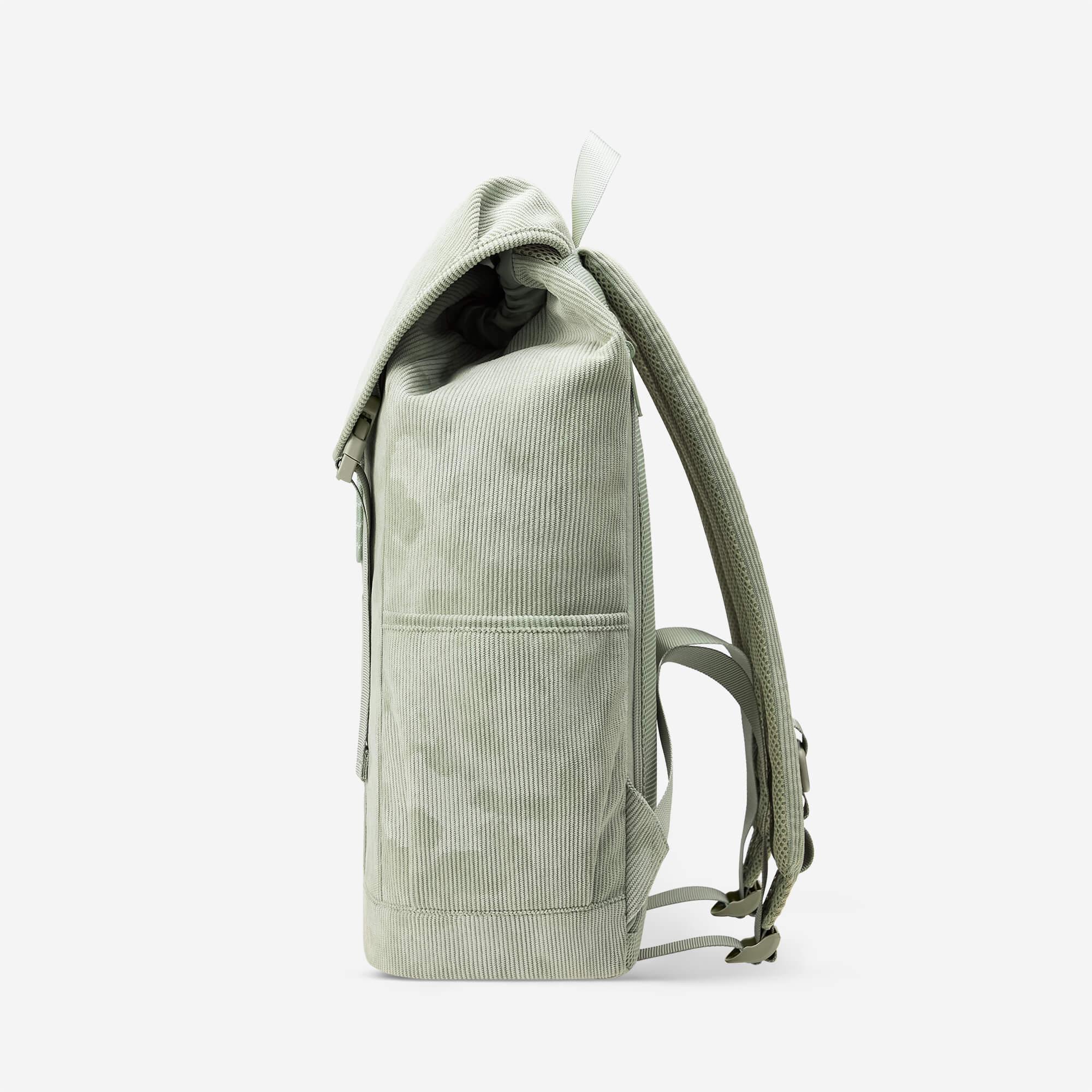 Young Tour Backpack | Corduroy | 18L
