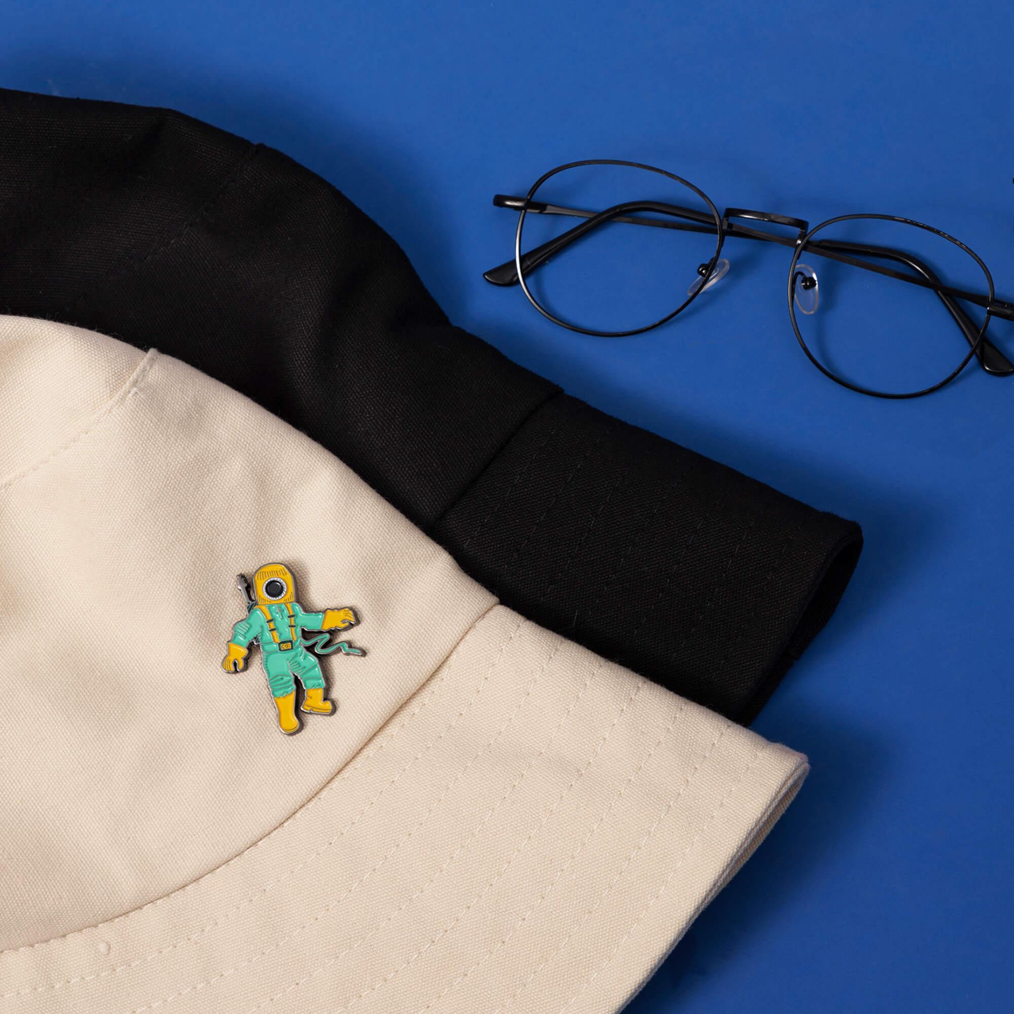 MaH Lapel Enamel Pin-Diver